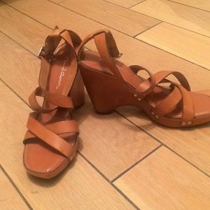 NWOT Leather David Aaron Platforms. Size 6.
